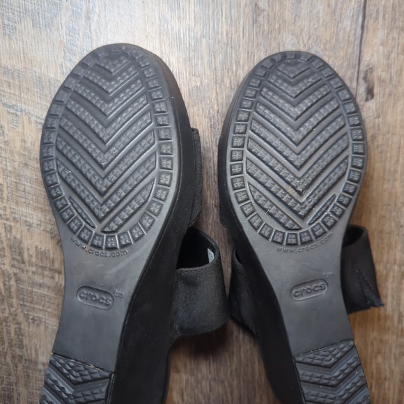 Crocs Leigh II Women's Black 2 Strap Wedge Sandal Women's Size 7 Dual Comfort - Picture 12 of 13